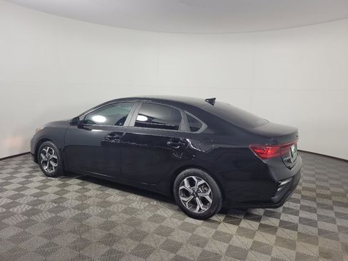 Used 2021 Kia Forte LXS FWD image 3