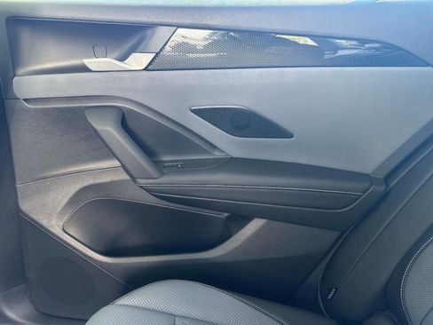 New 2025 Volkswagen Tiguan SE image 15