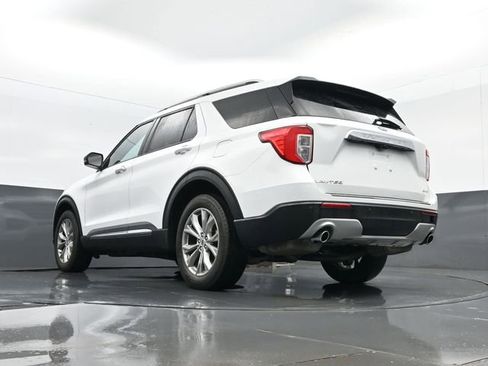 Used 2023 Ford Explorer Limited w/ Equipment Group 301A AWD/4WD image 27