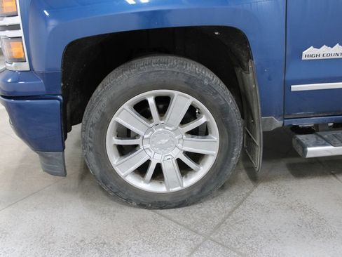 Used 2015 Chevrolet Silverado 1500 High Country AWD/4WD image 12