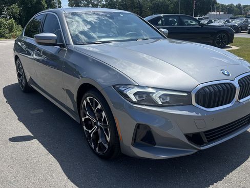 Used 2025 BMW 330i xDrive Sedan w/ Premium Package image 2