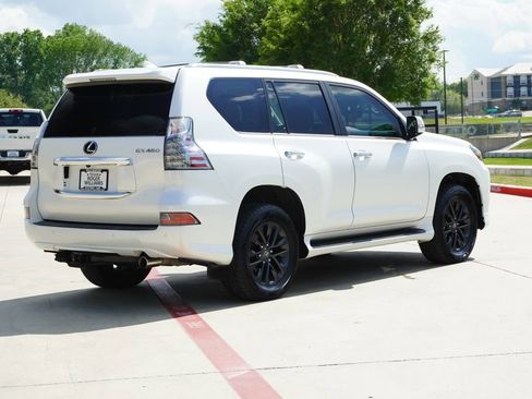 Used 2023 Lexus GX 460 Premium w/ Premium Package image 5