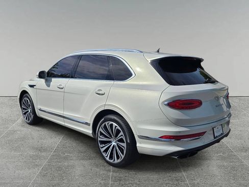 Used 2022 Bentley Bentayga AWD/4WD image 3