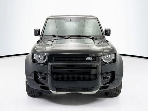 Used 2024 Land Rover Defender 90 V8 AWD/4WD image 10