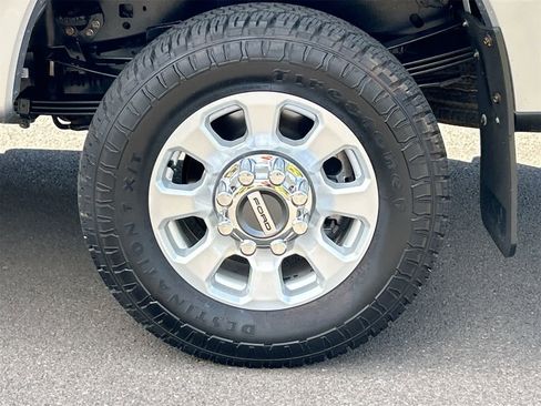Used 2023 Ford F350 XLT image 13