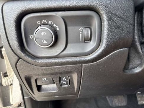 Used 2022 RAM 1500 Big Horn AWD/4WD image 29