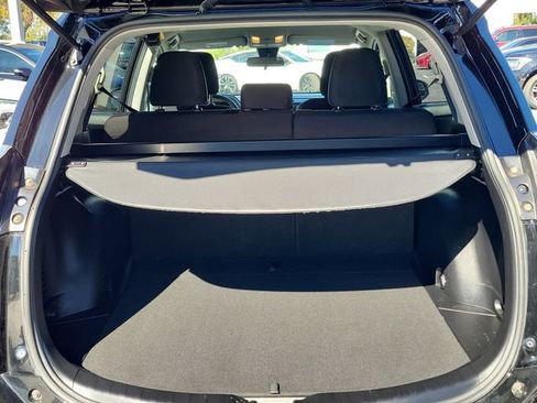 Used 2018 Toyota RAV4 LE image 7