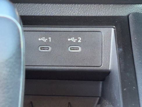 Certified 2025 Nissan Kicks SV image 26