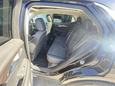 Used 2023 Buick Envision Avenir image 23