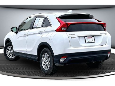 Used 2018 Mitsubishi Eclipse Cross ES FWD image 2