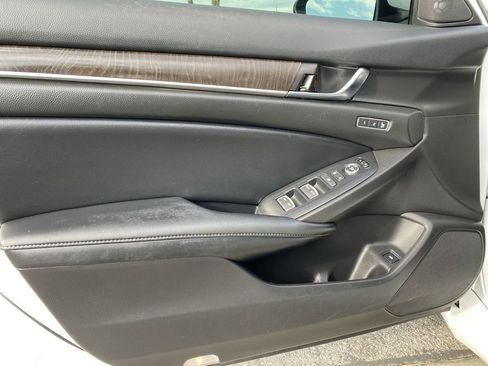 Used 2022 Honda Accord Touring image 23