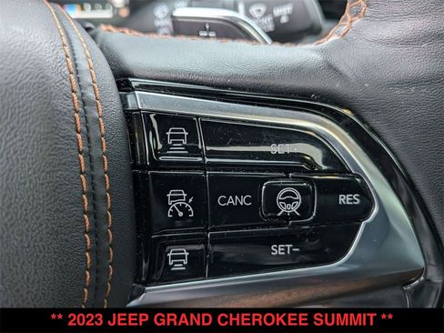 Used 2023 Jeep Grand Cherokee Summit w/ Luxury Tech Group V image 10