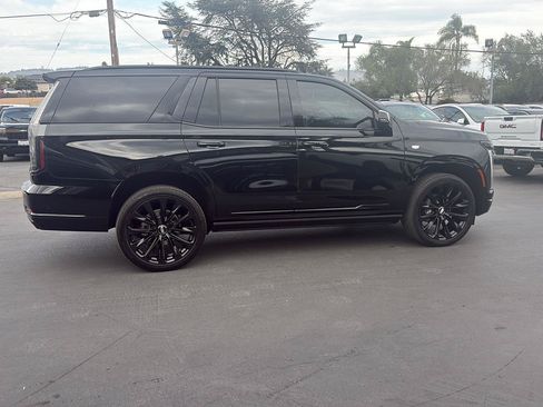 Used 2025 Cadillac Escalade Sport Platinum AWD/4WD image 3