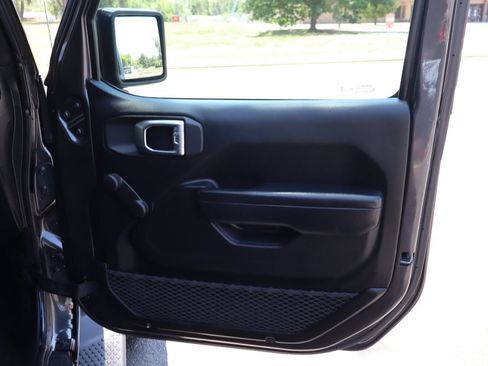 Used 2018 Jeep Wrangler Unlimited Sport AWD/4WD image 26