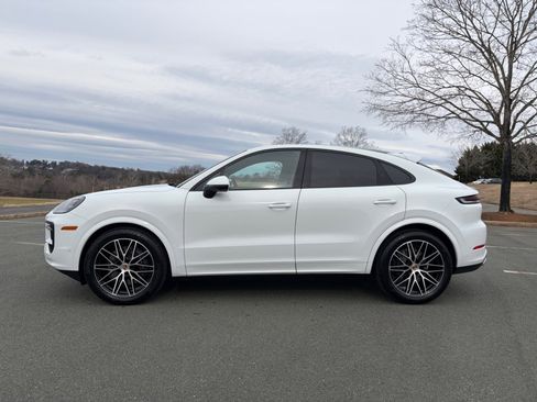 New 2026 Porsche Cayenne Coupe image 2