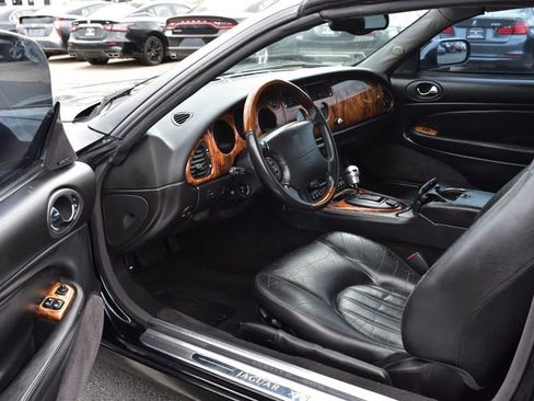 Used 2002 Jaguar XK8 Convertible RWD image 33