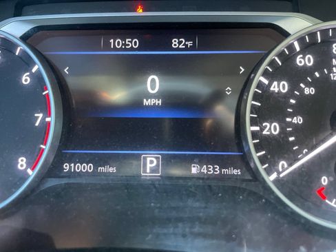 Used 2021 Nissan Sentra SV FWD image 13
