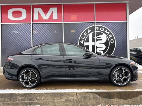 New 2025 Alfa Romeo Giulia image 2