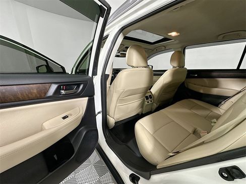 Used 2016 Subaru Outback 2.5i Limited image 17