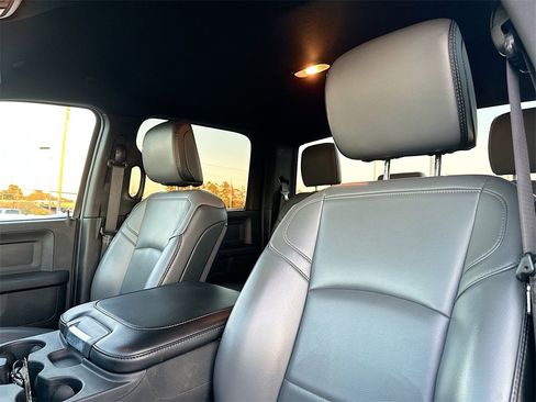 Used 2024 RAM 2500 Tradesman w/ Chrome Appearance Group image 8