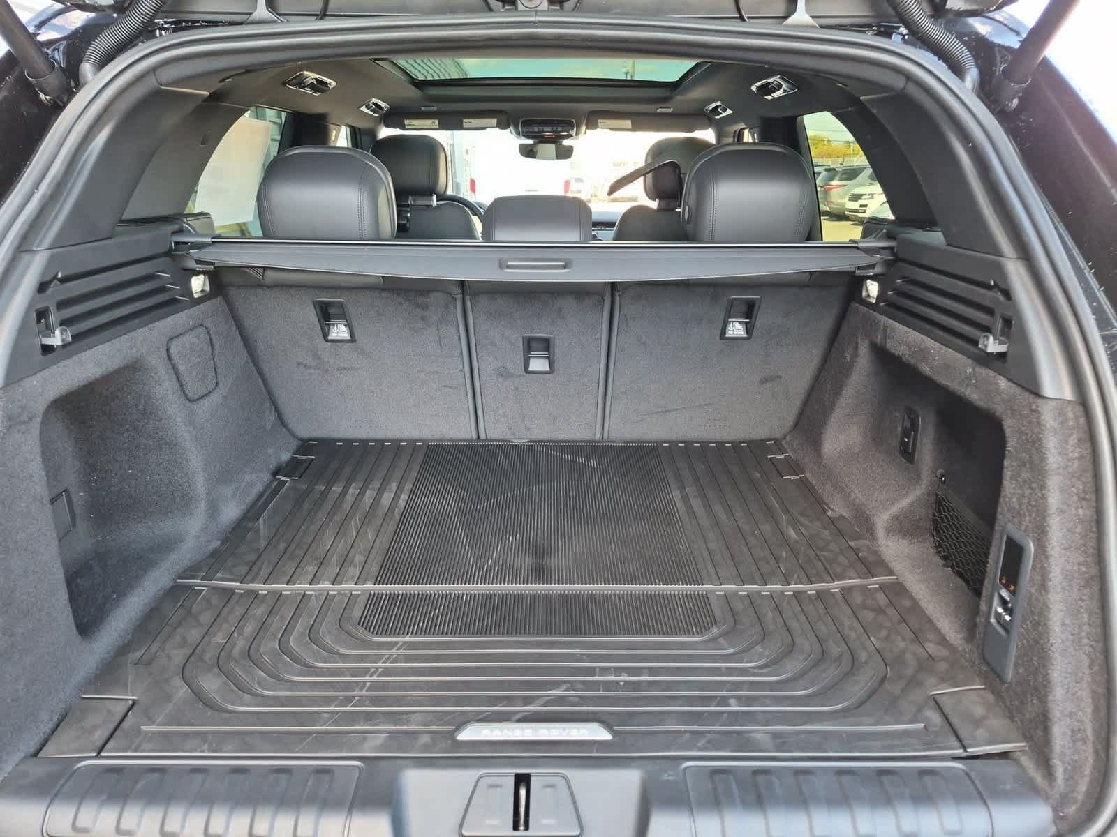 New 2027 Land Rover Range Rover Sport SE AWD/4WD image 35