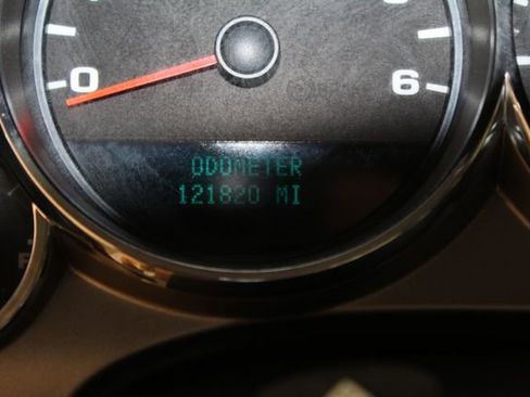 Used 2011 Chevrolet Silverado 2500 W/T image 27