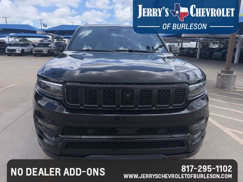 Used 2023 Jeep Grand Wagoneer Series II w/ Quick Order Packagew 28T AWD/4WD image 2