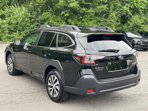 Certified 2025 Subaru Outback AWD/4WD image 3