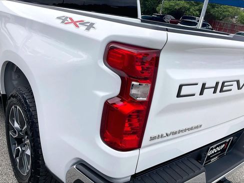 Used 2024 Chevrolet Silverado 1500 LT image 28