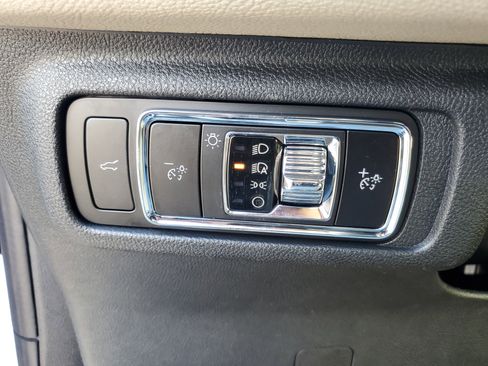 New 2026 Lincoln Corsair Premiere image 14