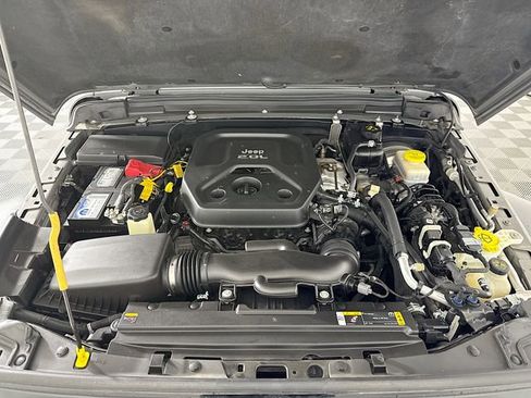 Used 2021 Jeep Wrangler Unlimited Sport AWD/4WD image 27