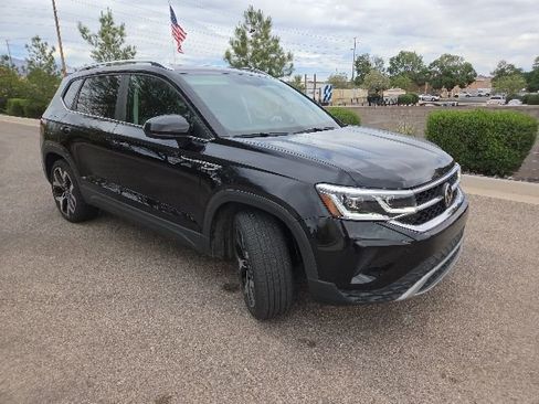 Used 2022 Volkswagen Taos SEL w/ Panoramic Sunroof Package AWD/4WD image 3