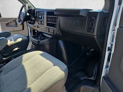 Used 2025 Chevrolet Express 2500 LT w/ LT Preferred Equipment Group RWD image 28