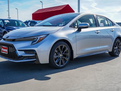 New 2026 Toyota Corolla SE w/ SE Package FWD image 3