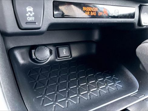 Certified 2022 Toyota RAV4 XLE w/ Convenience Package image 14