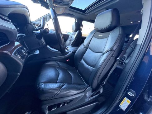 Used 2020 Cadillac Escalade Luxury AWD/4WD image 10