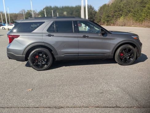 Certified 2021 Ford Explorer ST w/ Equipment Group 401A image 3