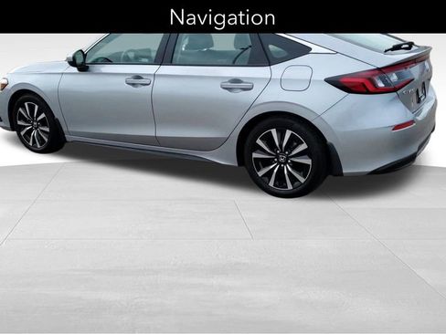 Used 2024 Honda Civic EX-L image 7