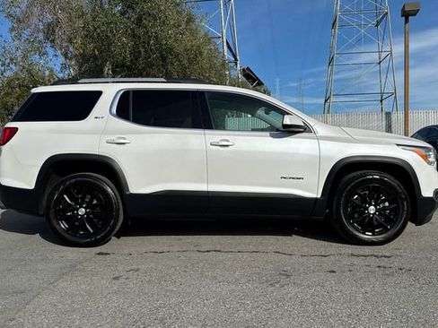 Used 2018 GMC Acadia SLT image 3