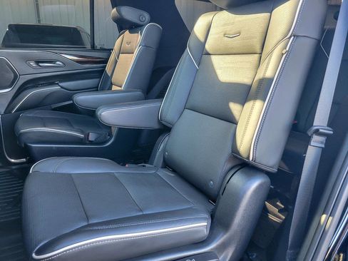 Certified 2023 Cadillac Escalade Premium Luxury w/ LPO, Radiant Package image 11