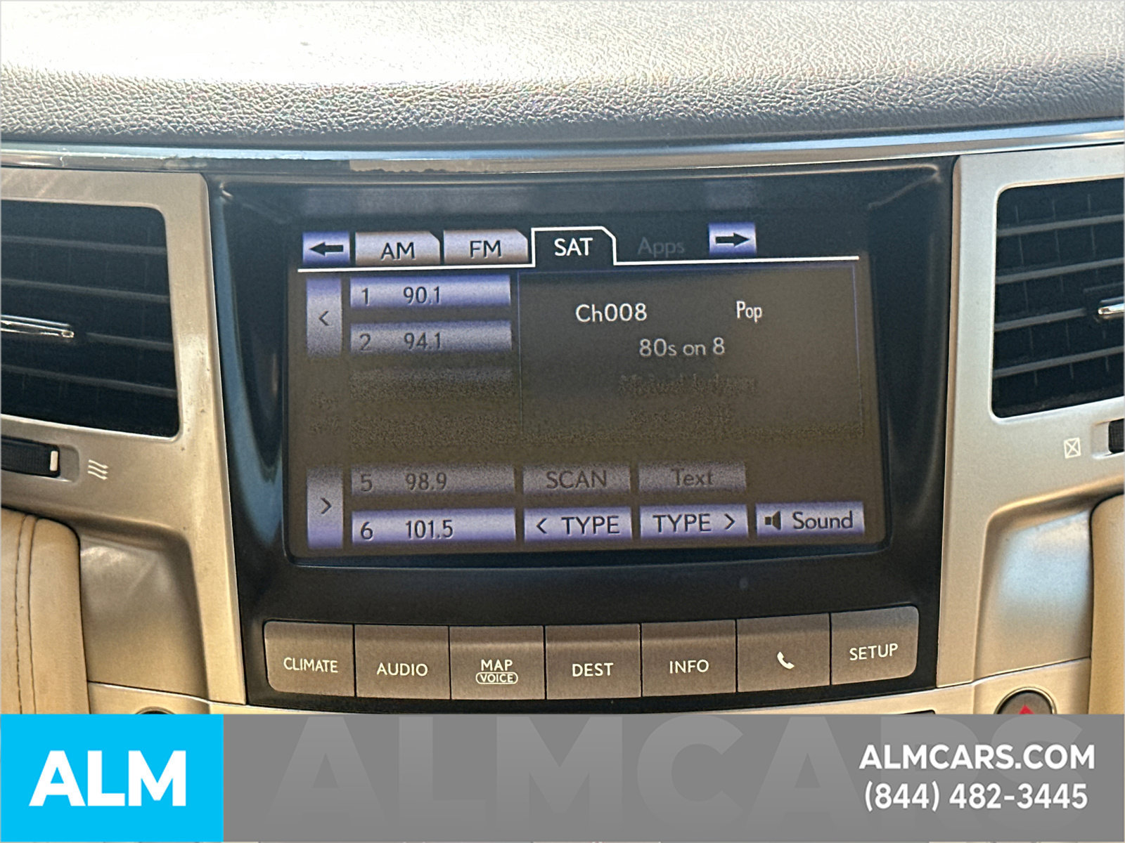Used 2015 Lexus LX 570 4WD w/ Luxury Package image 33