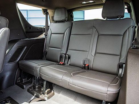 Used 2021 GMC Yukon Denali w/ Denali Premium Package AWD/4WD image 18