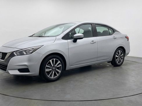 Used 2025 Nissan Versa SV FWD image 3