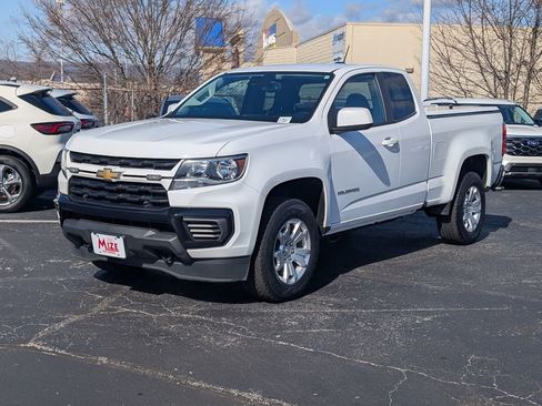 Used 2022 Chevrolet Colorado LT w/ Fleet Safety Package image 3