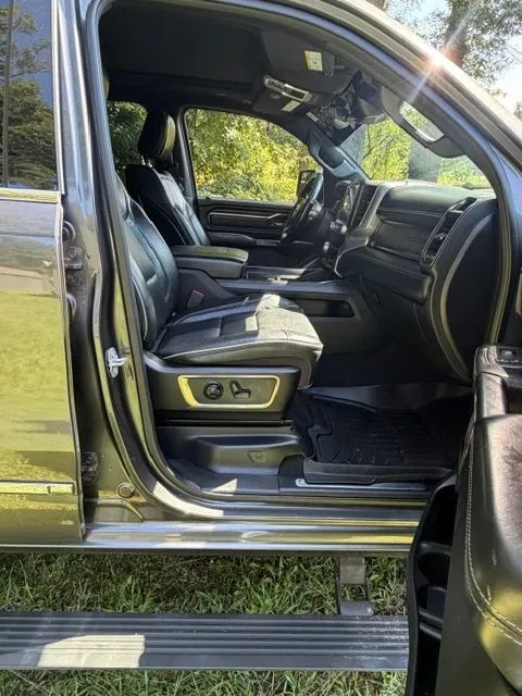 Used 2019 RAM 1500 Limited AWD/4WD image 3