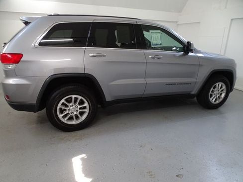 Used 2018 Jeep Grand Cherokee Laredo AWD/4WD image 21