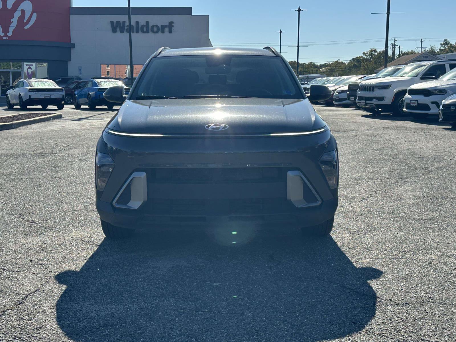 Used 2025 Hyundai Kona SEL FWD image 2