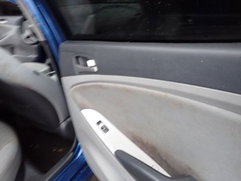 Used 2015 Hyundai Accent GLS image 25