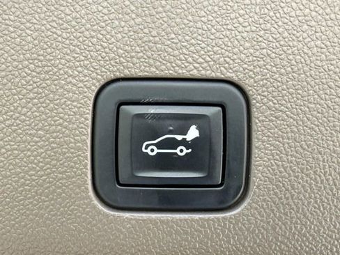 Used 2021 GMC Yukon Denali AWD/4WD image 15