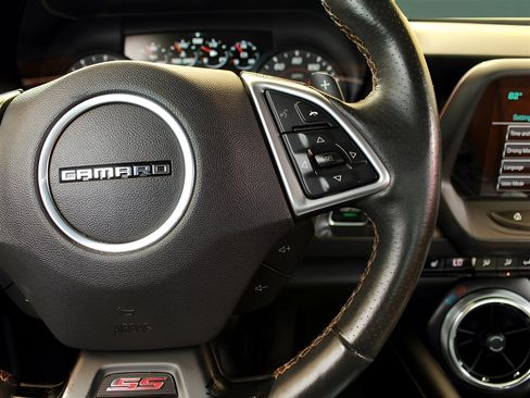 Used 2016 Chevrolet Camaro SS image 26